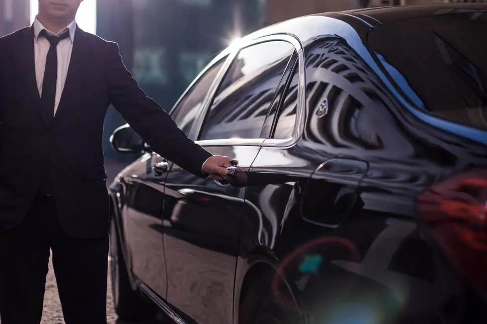 What are the right occasions for hiring a professional chauffeur?